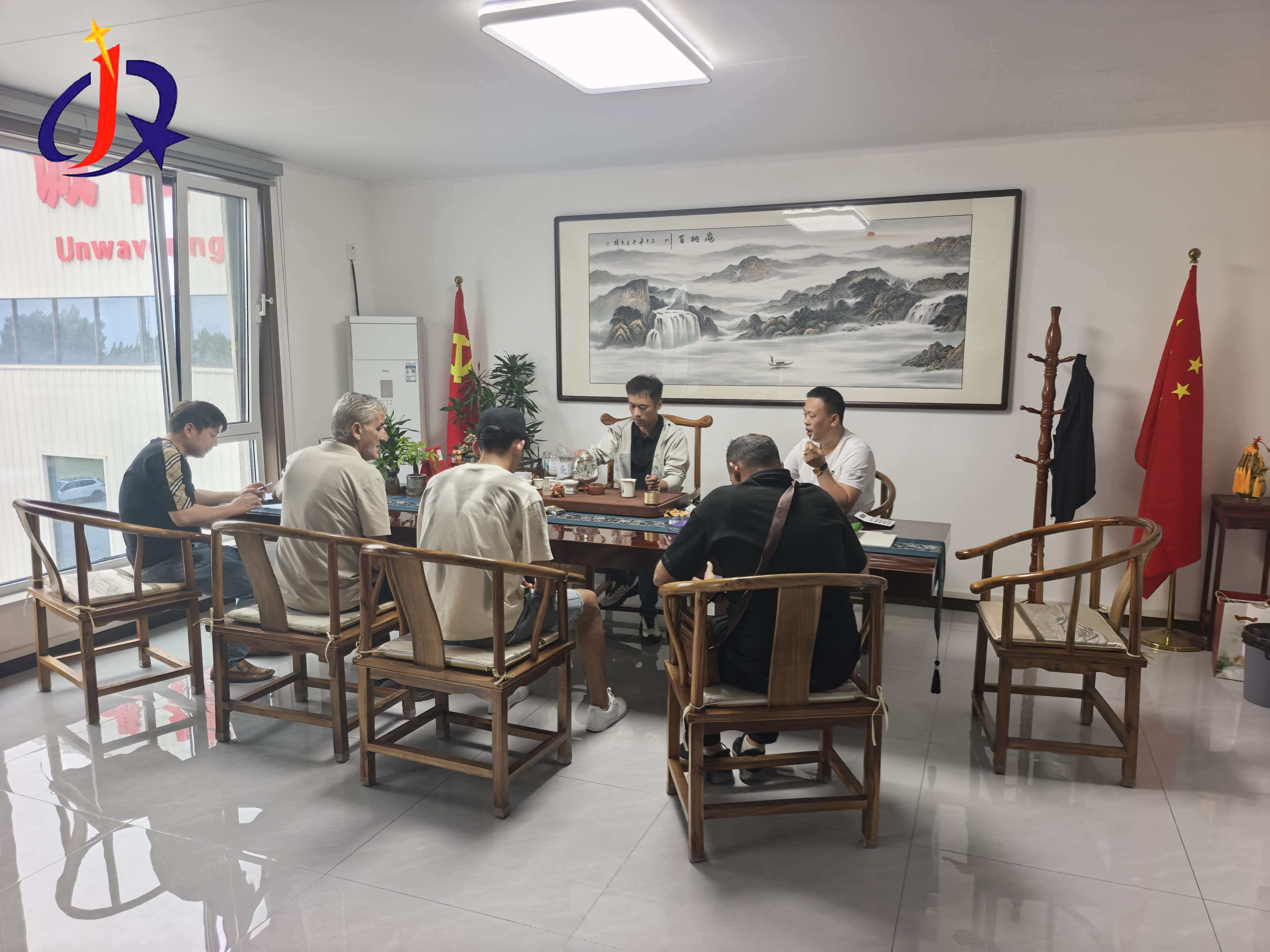 Калумбійскія дыстрыб'ютары абсталявання для апрацоўкі золата наведалі Jinqi Machinery для супрацоўніцтва на рынку Паўднёвай Амерыкі